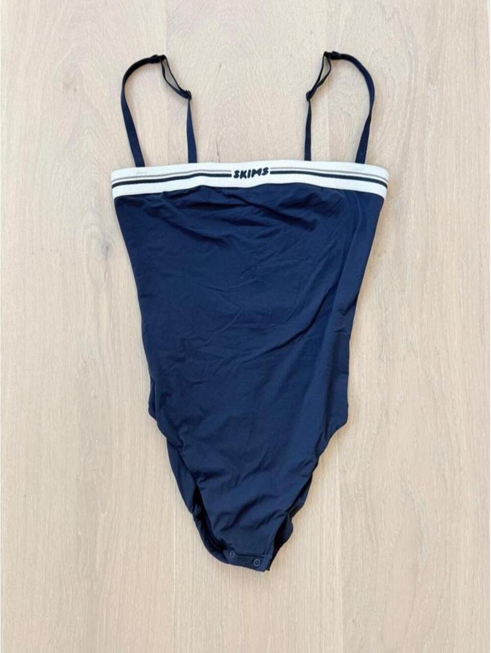 SKIMS Fits Everybody Logo Straight Neck Bodysuit Navy XS